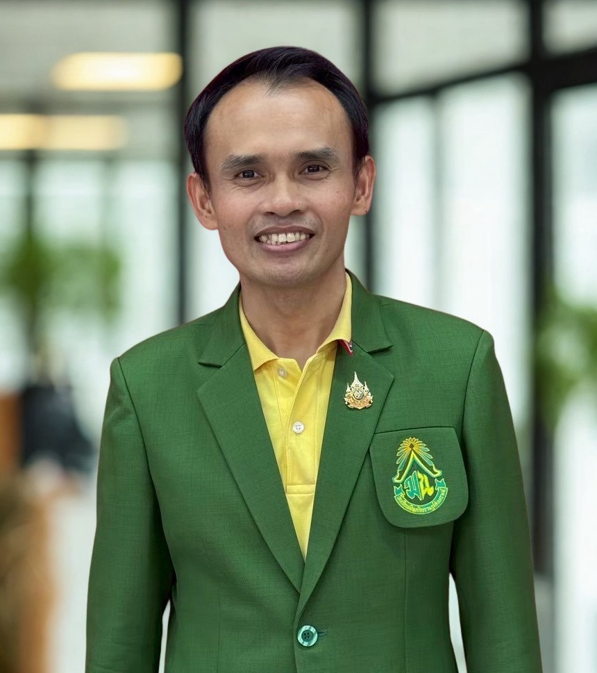 นายดิเรก ทะสุนทร